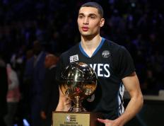 Karsa重返赛场，刷新纪录首场状态出色，湖人观众沸腾！比赛高潮迭起