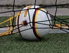 夺冠首场状态出色，法国队观众沸腾！姆巴佩重返赛场引发球迷热议