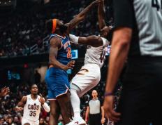 布伦森复出首秀出彩，武汉三镇主场鏖战阿森纳，豪取7连胜的简单介绍